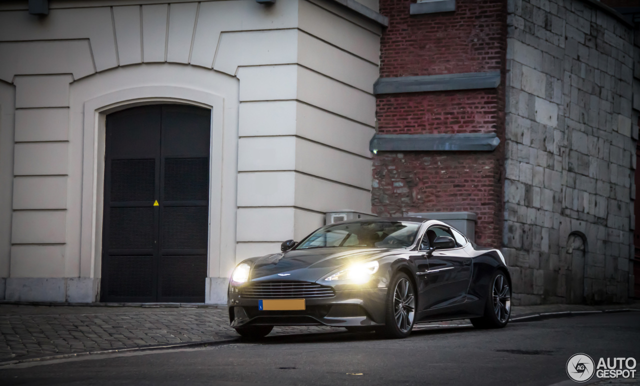 Aston Martin Vanquish 2013