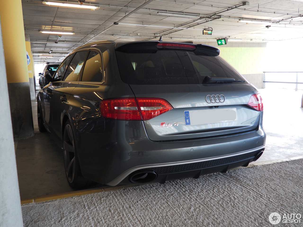 Audi RS4 Avant B8