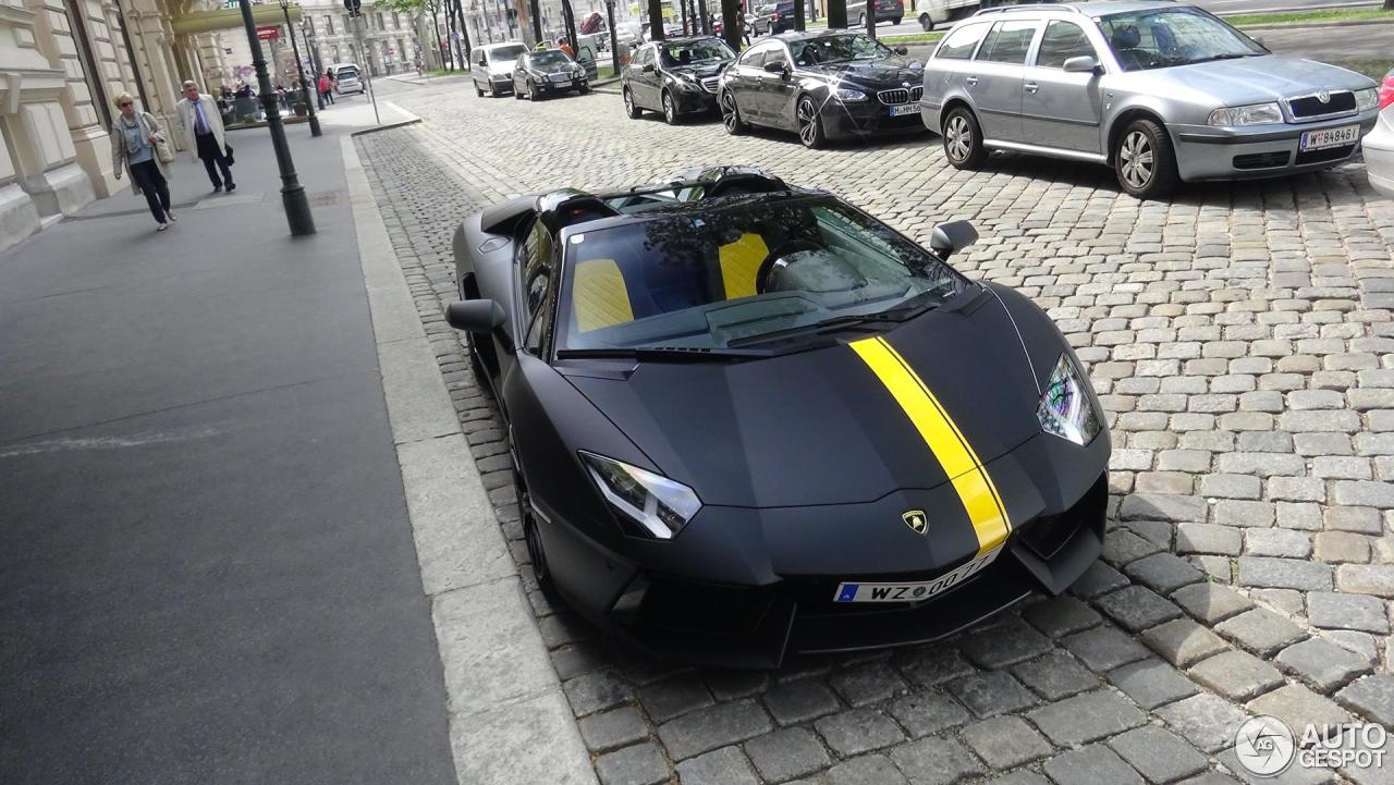 Lamborghini Aventador LP700-4 Roadster