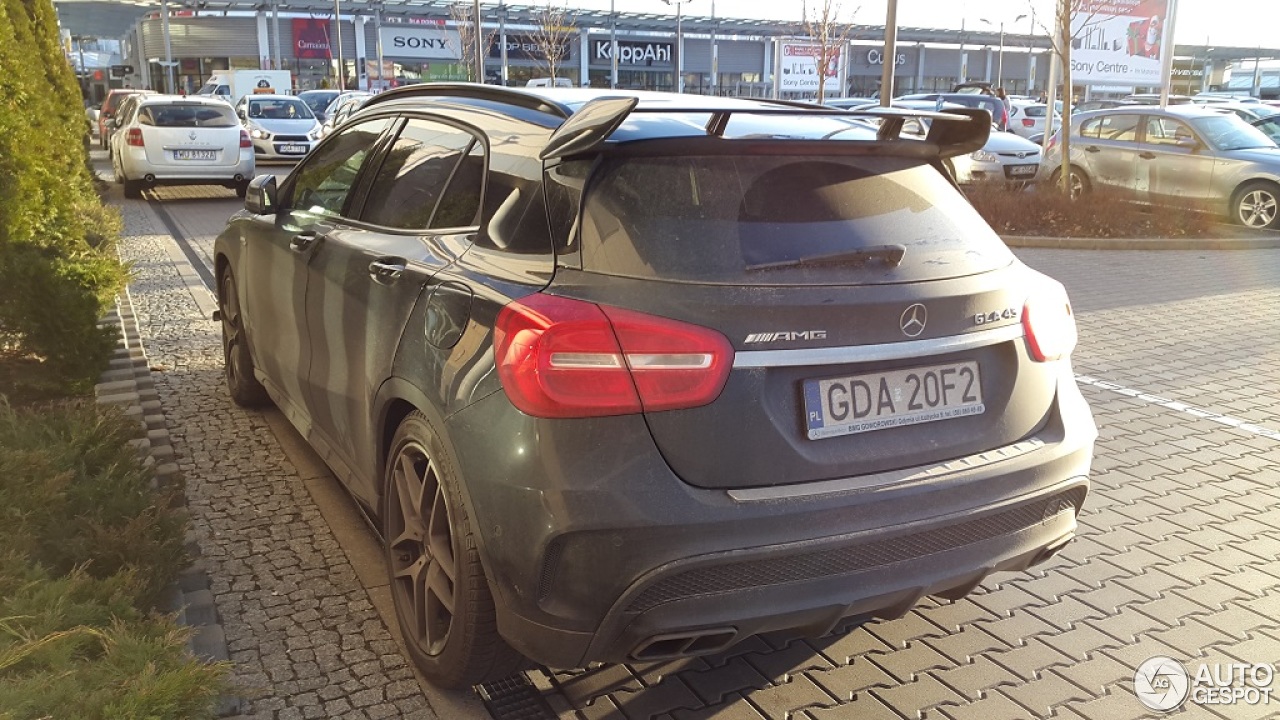 Mercedes-AMG GLA 45 X156