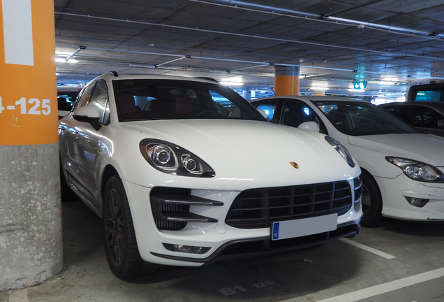 Porsche 95B Macan Turbo