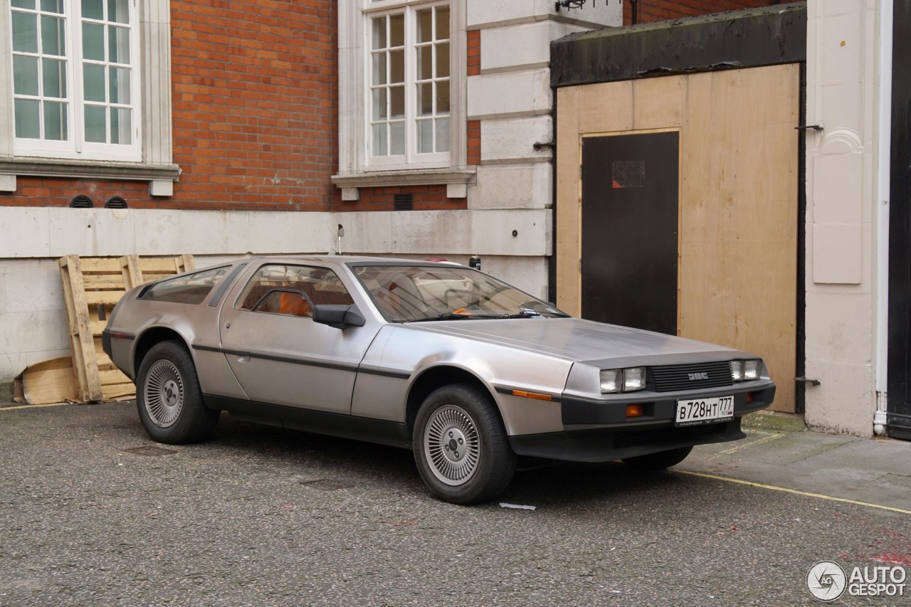 DeLorean DMC-12