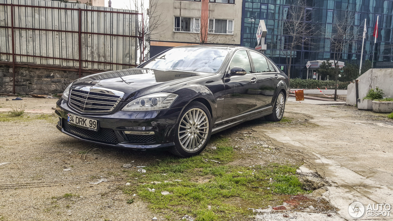 Mercedes-Benz S 63 AMG W221 2011