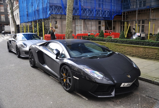 Lamborghini Aventador LP700-4