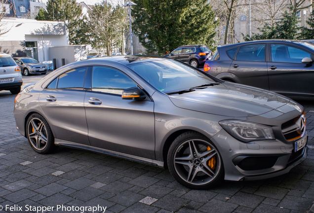 Mercedes-Benz CLA 45 AMG C117