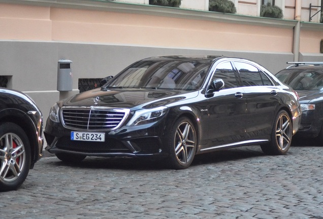 Mercedes-Benz S 63 AMG V222