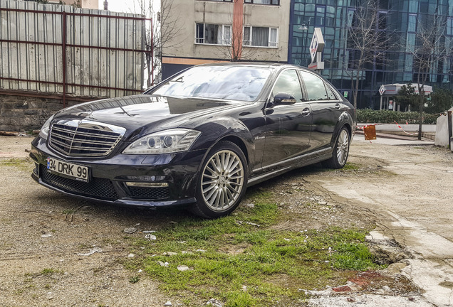 Mercedes-Benz S 63 AMG W221 2011