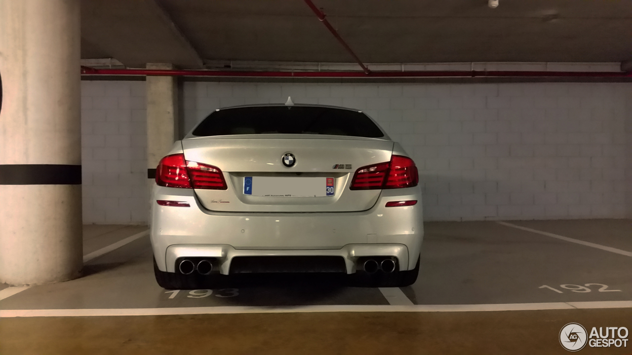 BMW M5 F10 2011