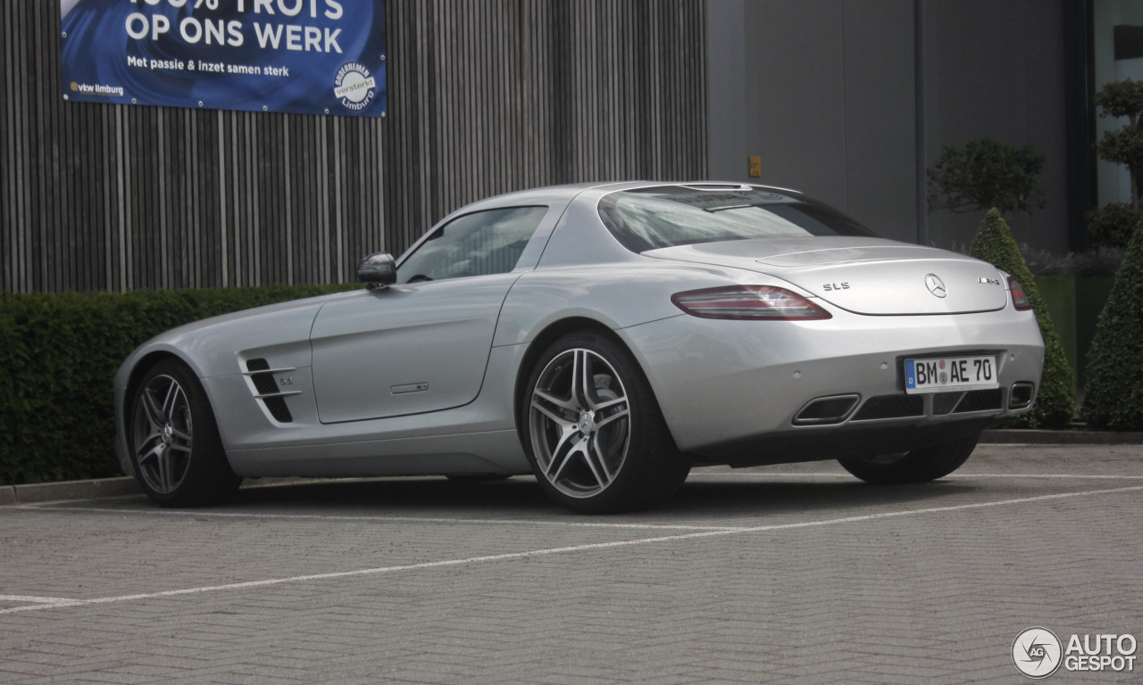 Mercedes-Benz SLS AMG