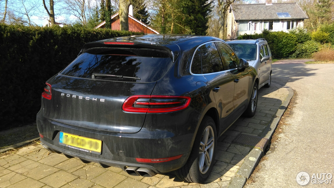 Porsche 95B Macan Turbo