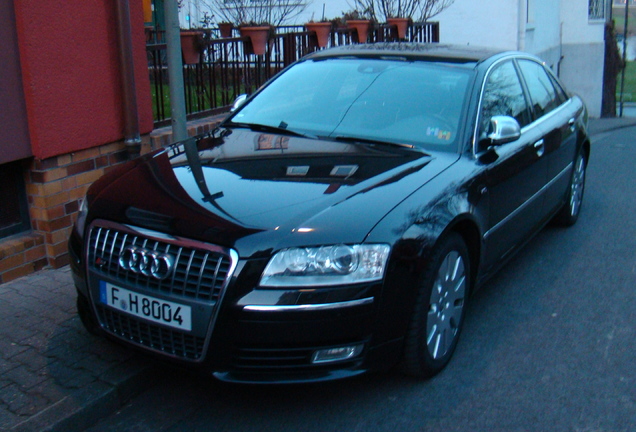 Audi S8 D3