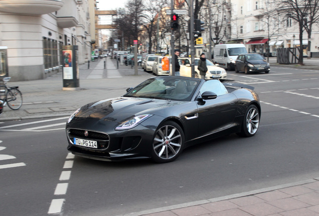 Jaguar F-TYPE S Convertible