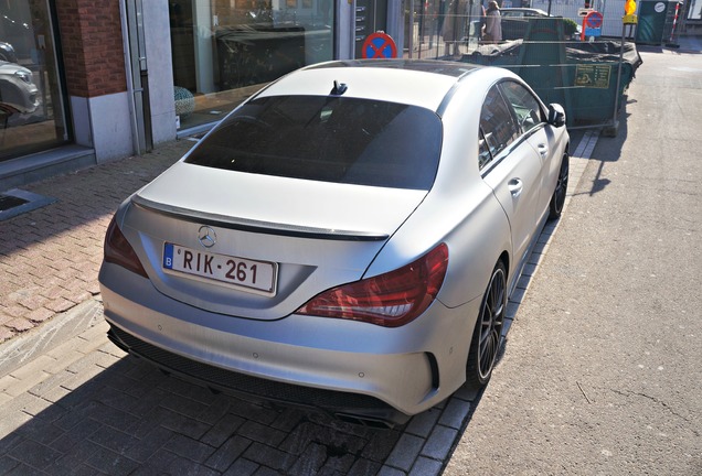 Mercedes-Benz CLA 45 AMG C117