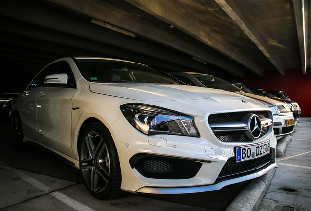 Mercedes-Benz CLA 45 AMG C117