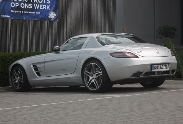 Mercedes-Benz SLS AMG