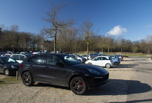 Porsche 958 Cayenne GTS