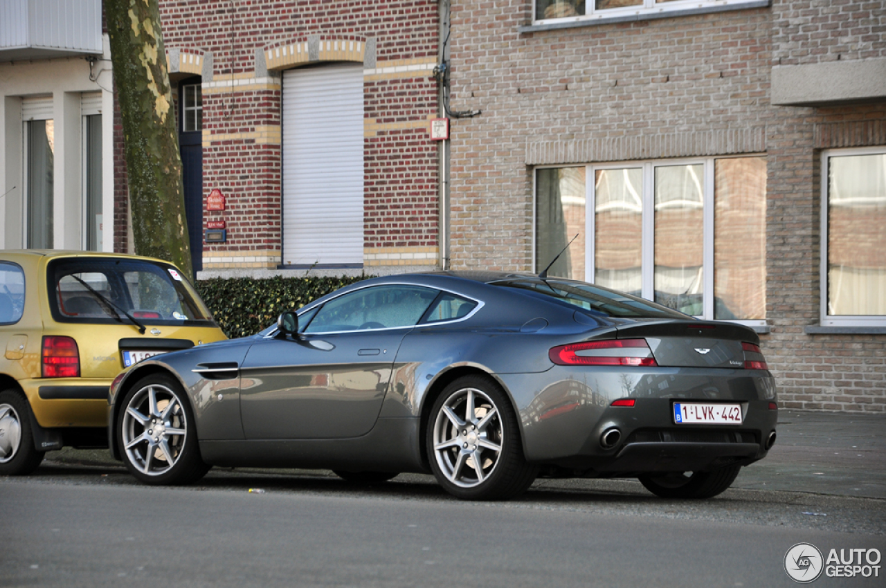 Aston Martin V8 Vantage