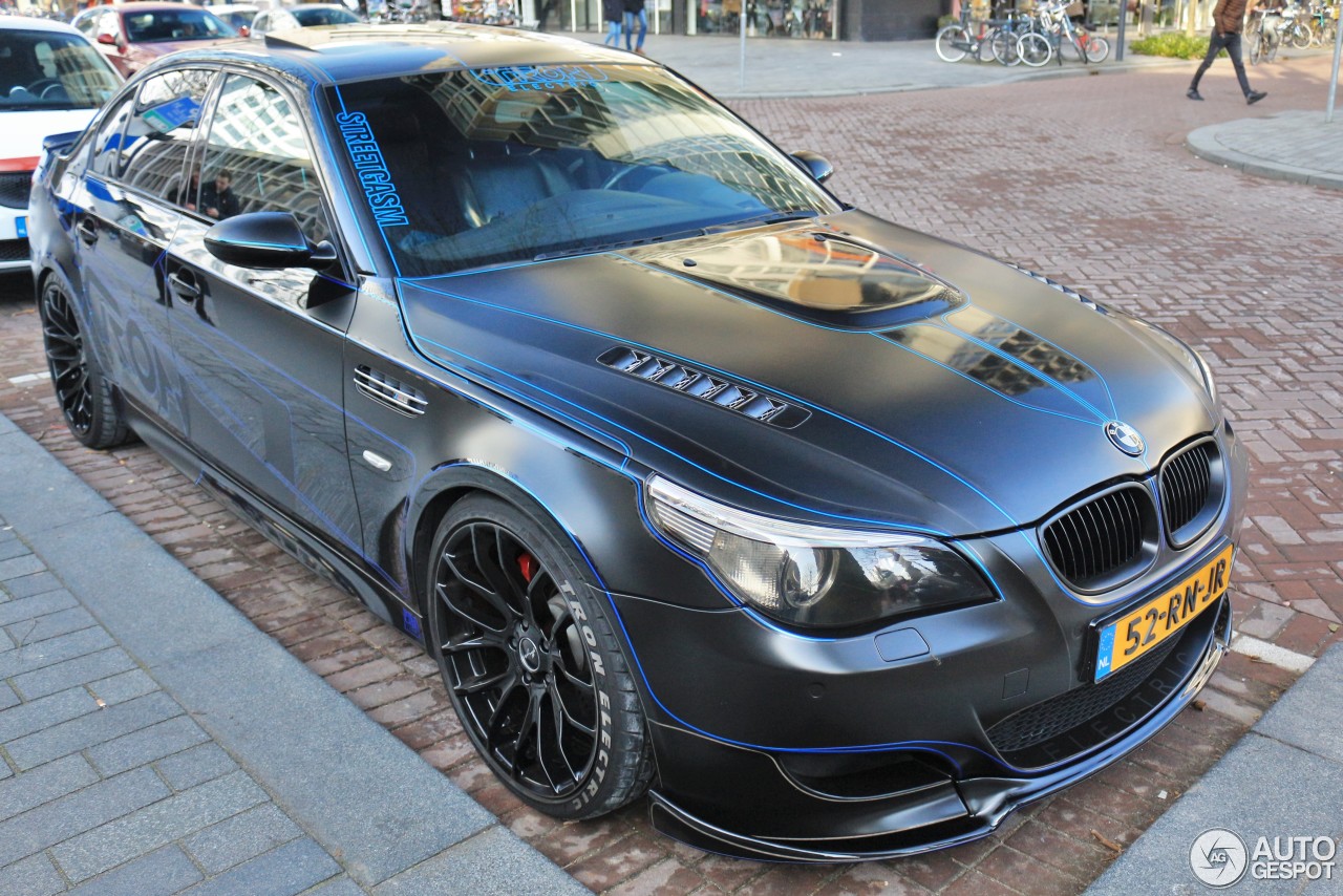 BMW M5 E60 2005