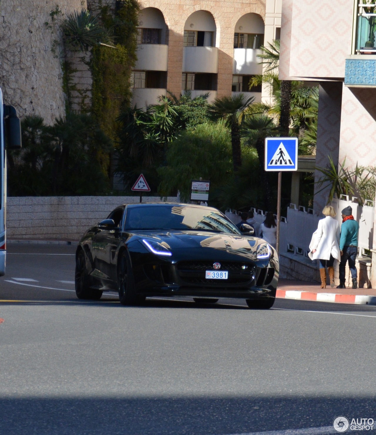 Jaguar F-TYPE R AWD Coupé