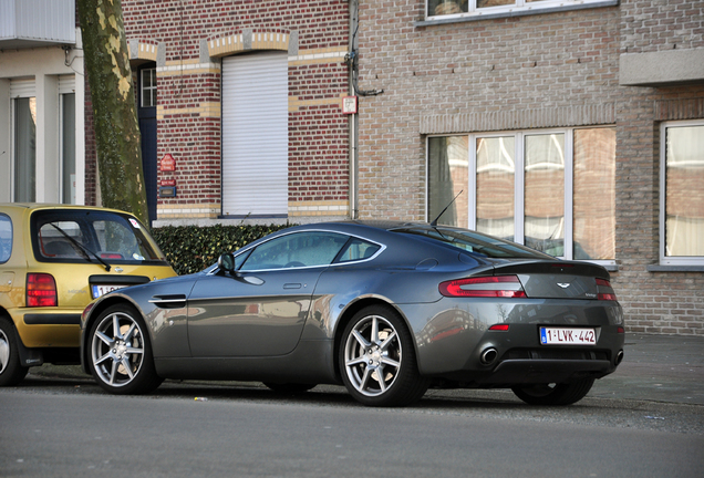 Aston Martin V8 Vantage