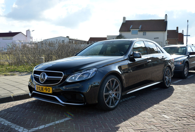 Mercedes-Benz E 63 AMG S W212