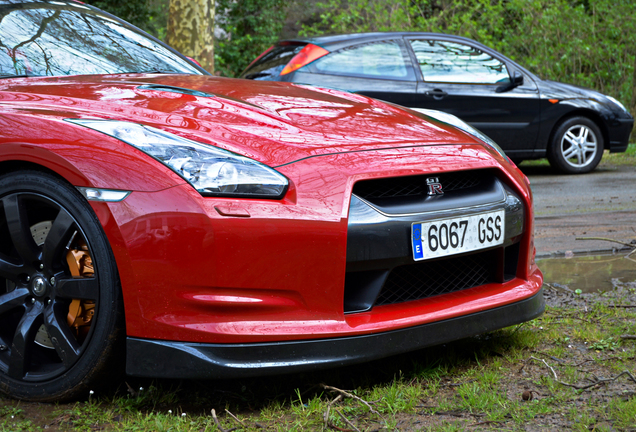 Nissan GT-R