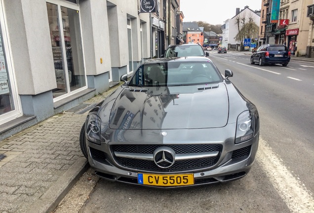 Mercedes-Benz SLS AMG