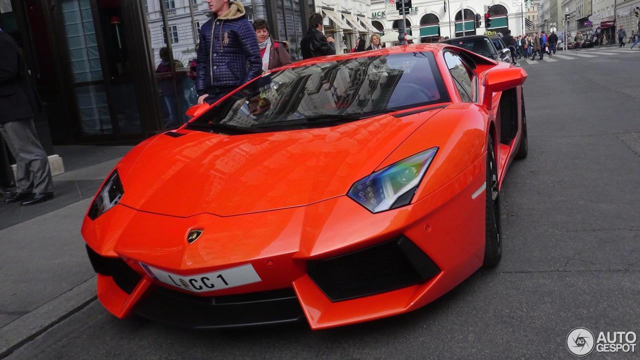 Lamborghini Aventador LP700-4