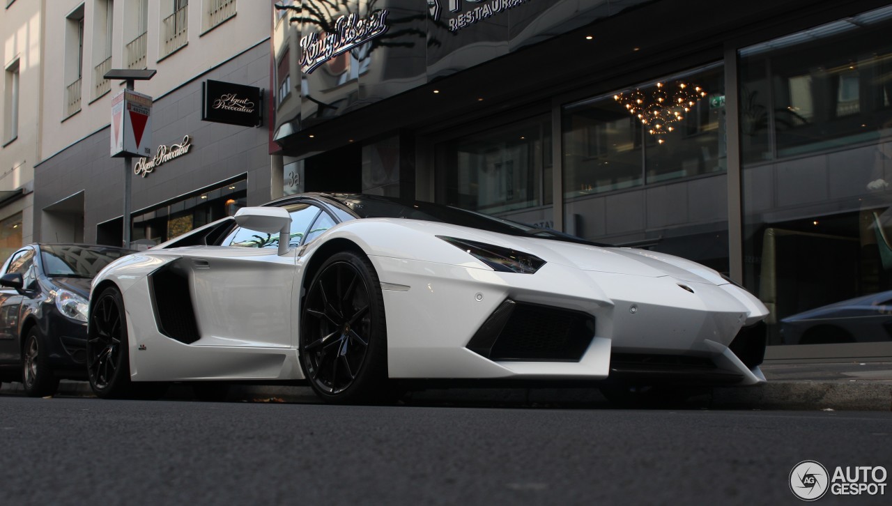 Lamborghini Aventador LP700-4 Roadster