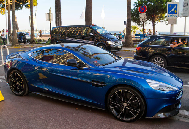 Aston Martin Vanquish 2013