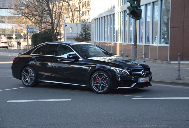 Mercedes-AMG C 63 S W205