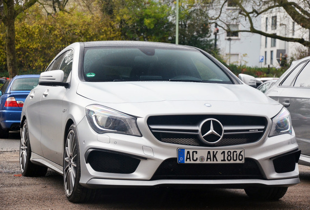 Mercedes-Benz CLA 45 AMG Shooting Brake