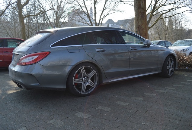 Mercedes-Benz CLS 63 AMG X218 Shooting Brake