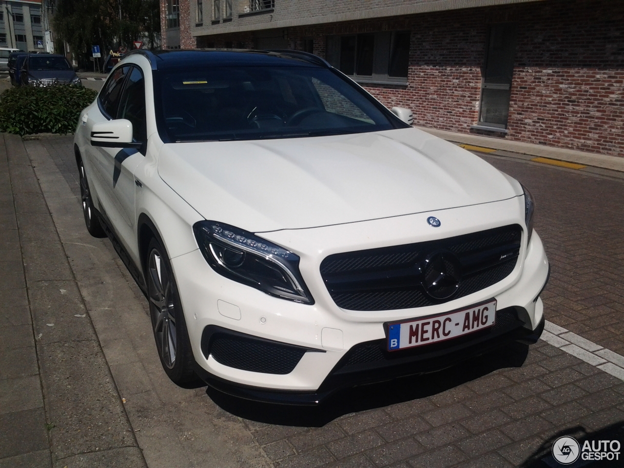 Mercedes-Benz GLA 45 AMG X156