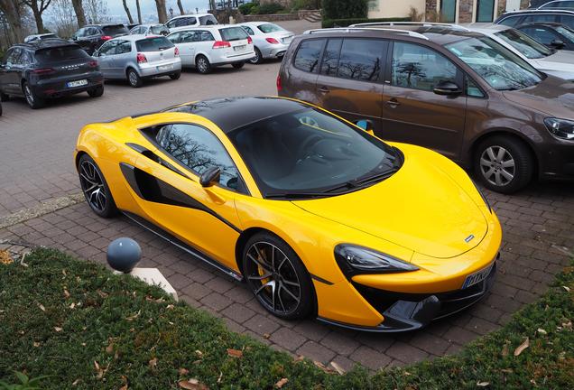 McLaren 570S