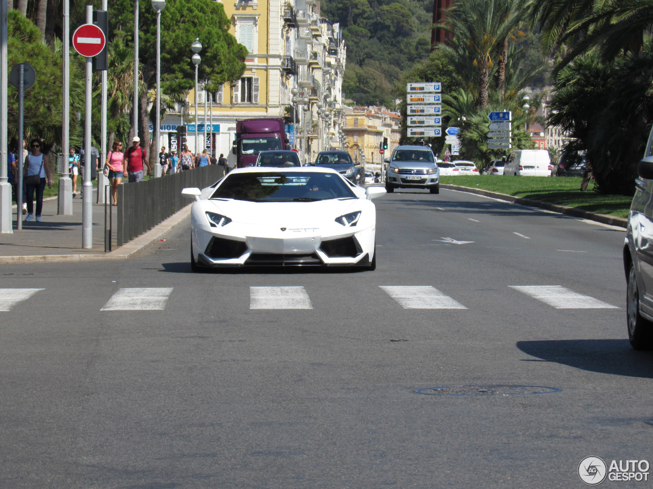 Lamborghini Aventador LP700-4