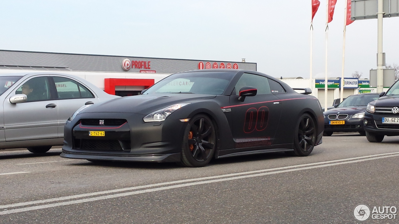 Nissan GT-R