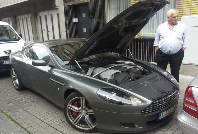 Aston Martin DB9