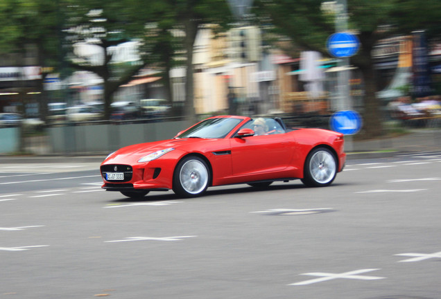 Jaguar F-TYPE S V8 Convertible