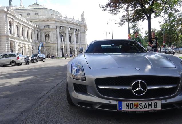 Mercedes-Benz SLS AMG Roadster