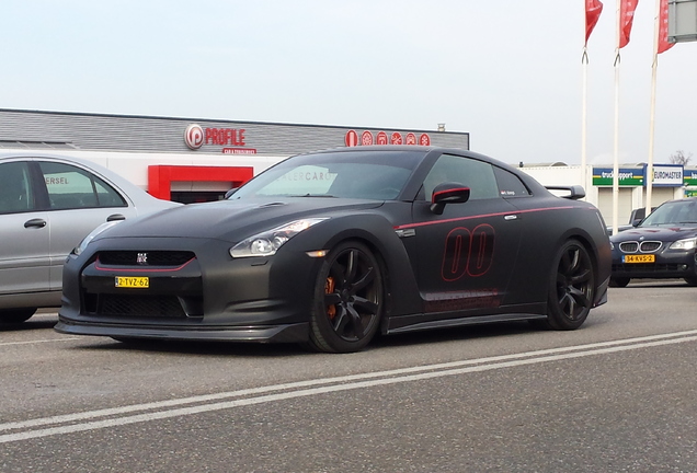 Nissan GT-R