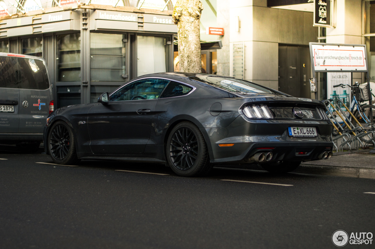 Ford Mustang GT 2015