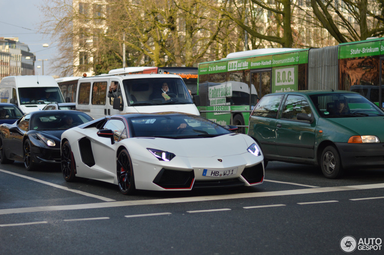 Lamborghini Aventador LP700-4 Roadster Pirelli Edition