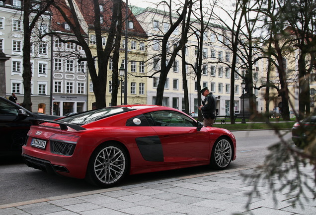 Audi R8 V10 Plus 2015