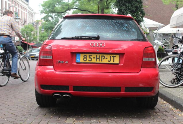 Audi RS4 Avant B5