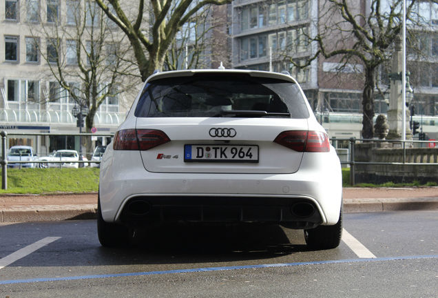 Audi RS4 Avant B8