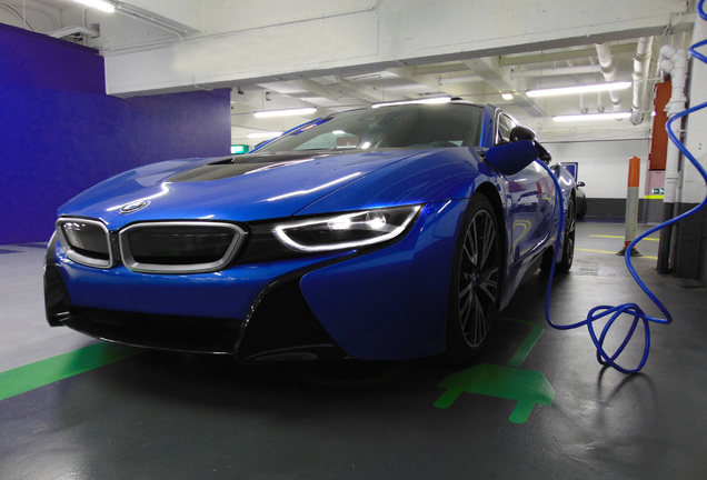 BMW i8