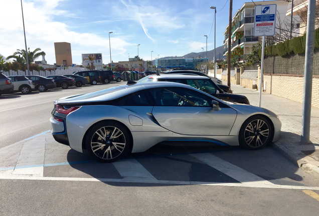 BMW i8