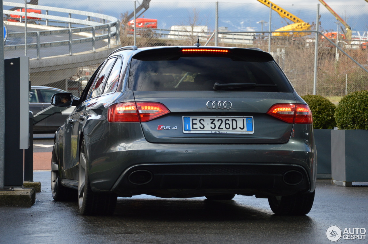 Audi RS4 Avant B8