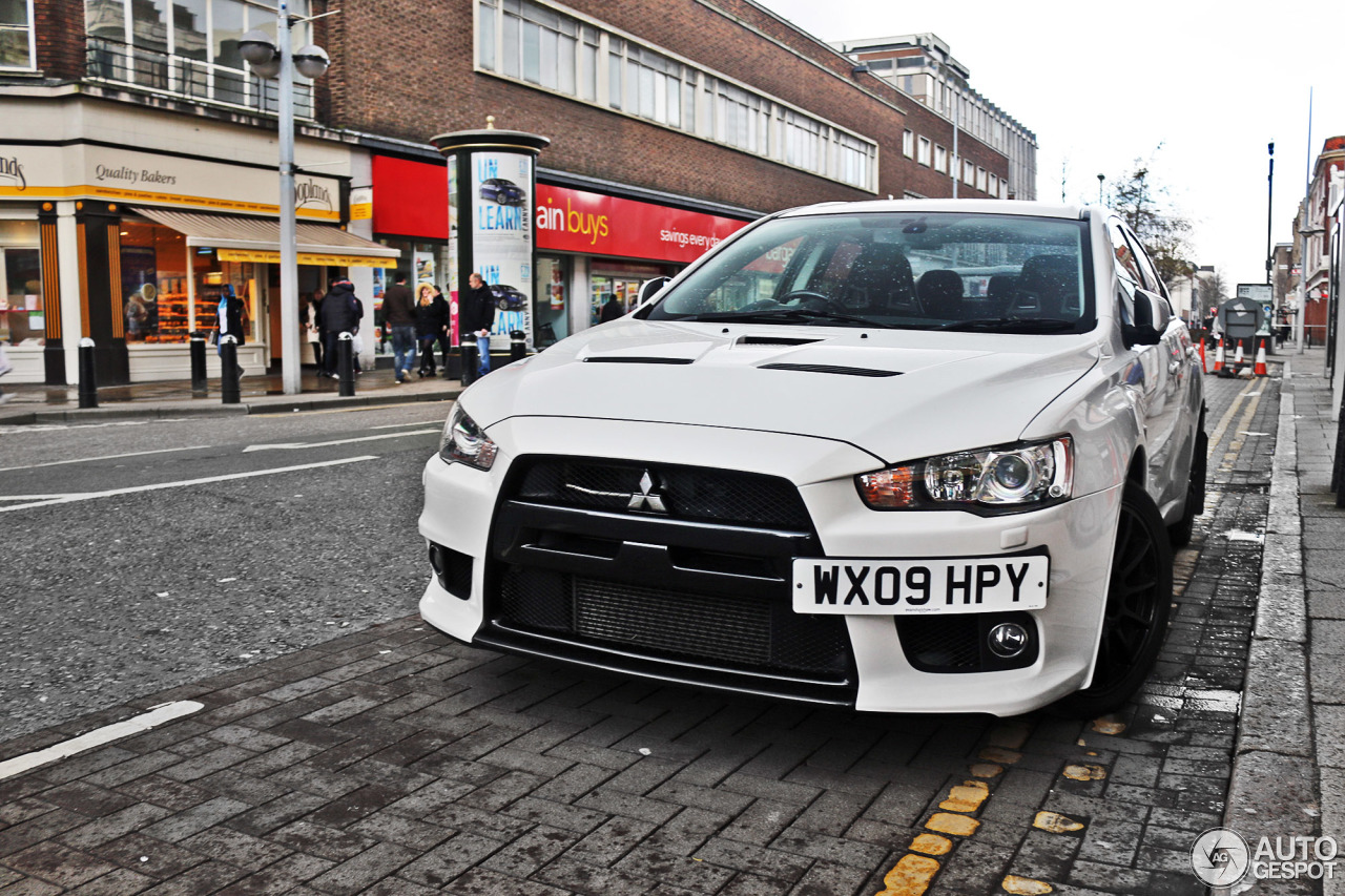 Mitsubishi Lancer Evolution X GSR FQ-300